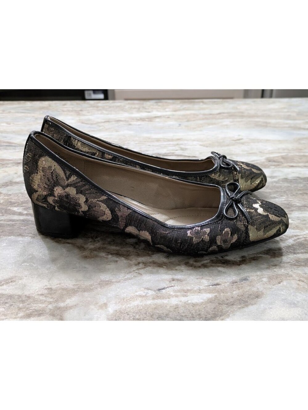 Bandolino Floral Gold & Black Block Heels 10 – Velvet Noir